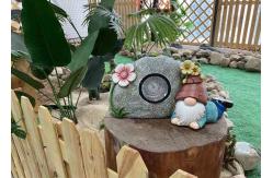 China Unique Solar Magnesium Oxide Garden Statue Handmade Lifelike Gnome Stone supplier