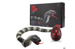 China Remote-Controlled Rattlesnake Prank Toy ther Remote Distance Feature and Unique supplier