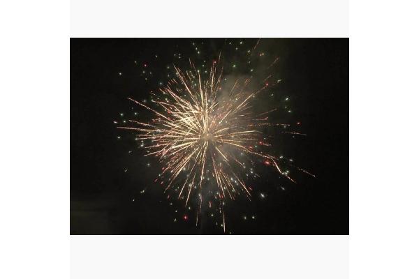 Chinese Consumer Cake Fireworks Pyrotechnics 128 Shots Cake Firecrackers Fireworks