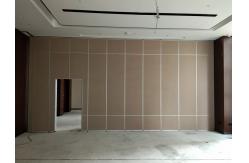 China Soundproofing Foldable Wall Sliding Folding Door Partition Panel With Access Door supplier