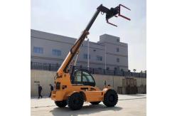 China Flexibility Telescopic Handler Forklift With High Intense Fork supplier