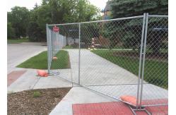 China Hot Dipped Galvanized Temporary Mesh Fencing , Chain Link Wire Mesh Fencing supplier