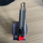 Get Perfect Trim With 18mm Utility Knives L702 And 100 Mm Blade Length For Professional Results for sale