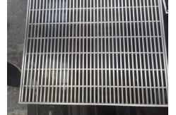 China HDG Press Welded Expanded Metal Mesh 2mm Steel Grating For Drainage Channel supplier