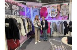 China Rhinestone Hoodie manufacturer