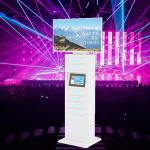 Quick Charge Support Self Service Kiosk Cell Phone Charging Stations With 43 Big Screen For Advertising for sale