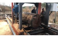 China Horizontal Cutting Chainsaw Sawmill 2m Width Portable Chain Saw Mill supplier