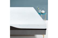 China Customized 3 Layer Memory Foam Mattress With Removable Cooling Fabric supplier
