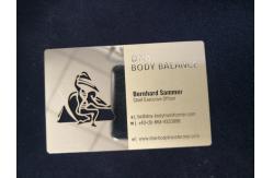 China Custom Business Metal Gold Card With Emboss Text Logo Mirror Effect supplier