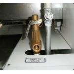 Electric Heating Laundry Pressing Equipment , Custom Voltage Laundry Utility Press for sale