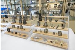 China BOSCH Fuel Injector manufacturer