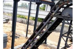 China Large Angle Wave Guard Industrial Belt Conveyor With Black Baffle supplier