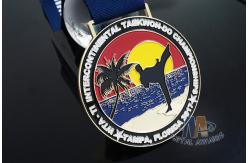 China Taekwondo Round Custom Race Medals Sandblast Effect With Gold Plating supplier
