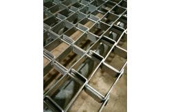 China                  Professional Customize Food Processing Wire Mesh Conveyor Belt for Oven              supplier