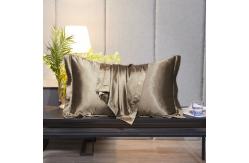 China Envelope 16mm Polyester Satin Silk Pillowcase To Protect Hair Eco Friendly supplier
