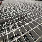 Stainless Industrial Steel Walkway Grating With 30mm Bearing Bar Spacing for sale