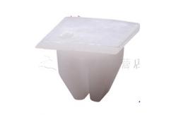 China PA66 Push Retainer Clips Kit Automotive Plastic Fasteners supplier