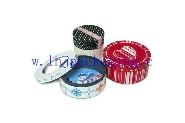 round chocolate box