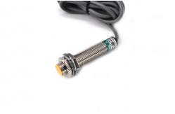 China Dust Proof PNP Inductive Proximity Switch Non Contact High Switching Frequency supplier