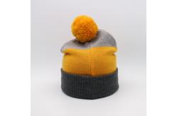 China Lightweight 58CM Knit Beanie Hats For Winter Season In Black Grey Yellow supplier