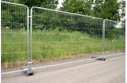China Portable Temporary Metal Mesh Fence Panels Petrol Station / Railway Station Application supplier