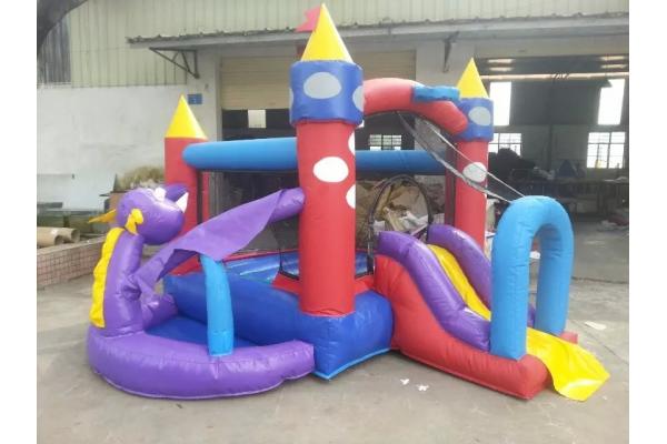inflatable child bouncer with slide for playing