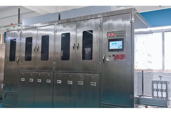 Stable 18KW Plastic Box Washing Machine Multi Function With Spray