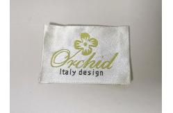 China Custom High Density Woven Labels Folding Clothing Woven Labels supplier