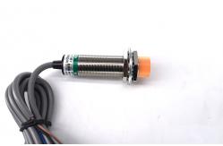China Reliable PNP Proximity Switch Easy Installation With Multiple Protection Function supplier