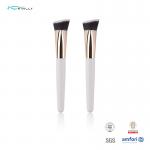 OEM ODM Angled Blending Synthetic Hair Makeup Brush Customized Color for sale