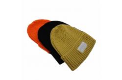 China OEM 58CM 25pcs Knit Beanie Hats In Polybag Innerbox Packing supplier