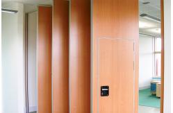 China Modern 85 Mm Operable Partition Walls / Movable Sound Insulation Wall supplier