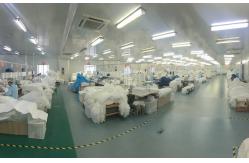 China Disposable Isolation Gowns manufacturer