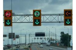China Waterproof Traffic Led Signs , Overhead Lane Signals Adapt Different Weather supplier