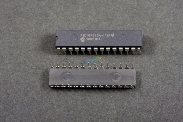 Microchip Low Signal Relays 40A 2Z PIC16F876A-I/SP 20MHz Speed