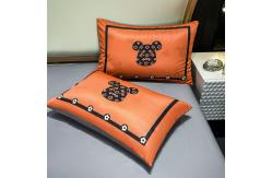 China 100% Polyester Wedding Four-Piece Kit Bedding Set For Hotel And Home supplier