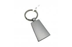 China Individual Polybag Package Metal Keychain Holder with Customized Logo Engraving supplier