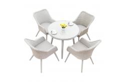 China 100% Hand Weaving Poly Rattan Patio Table And Chairs supplier