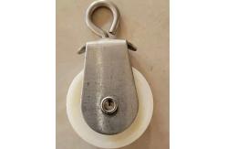China Plastic And Stainless Steel Poultry Pulley For Drinking Line Feeding Line supplier