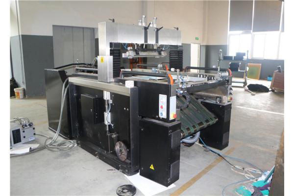 Soft PVC Automatic Silk Screen Printing Machine 1000 - 3300 PCS/H Printing Speed