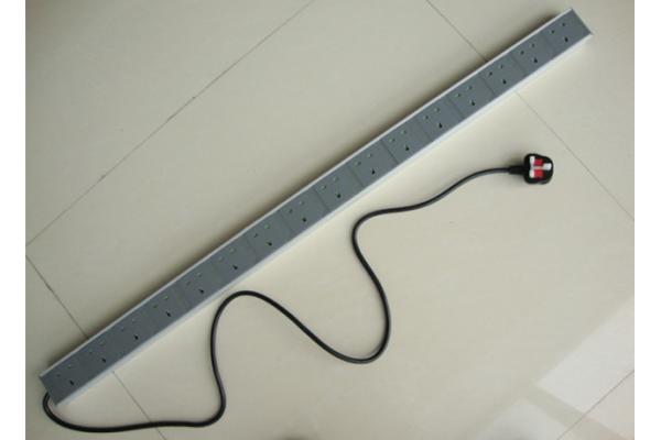 12 Way Electric European Power Strip , Slim Multi Receptacle Electrical Outlet
