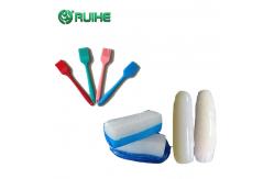 China LFGB Compression Process Translucent Food Grade HTV Silicone Brush supplier