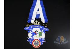 China Durable Custom Insert Medals , Crown Awards Medals Antique Silver Plating supplier