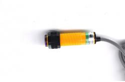 China Three Wire Infrared Proximity Switch , Photoelectric Proximity Switch Lightweight supplier
