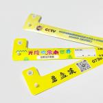 Customized Vinyl PVC L-Shaped Wristbands for Conference Attendee Identification for sale