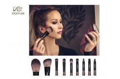 China Fiber Imitation wooden handle ODM Face Brush Set supplier