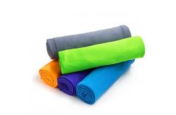 China Durable Fade Resistant Premium Microfiber Cloth With Hanging Loop supplier