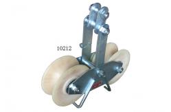 China Triple Bundle Conductor Stringing Blocks / Pull Cable Tandem Wire Pulley Block supplier