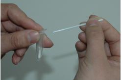 China L021 BTMQ-IV Sterile cotton DNA lifting applicator swabs with breakable head supplier