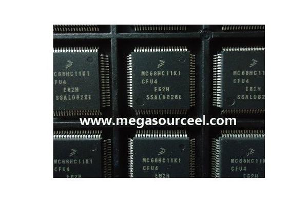 Integrated Circuit Chip  8-Bit Microcontroller  MC68F333ACFT16 MOTOROLA QFP80